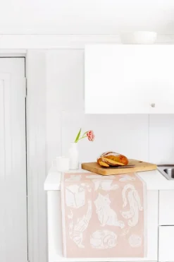 Lapuan Kankurit Kissanpäivät handduk, vit - kanel