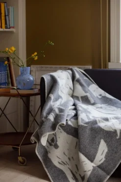 Lapuan Kankurit Koirapuisto filt, 90 x 130 cm, grå - vit