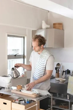 Lapuan Kankurit Metsälampi handduk, vit - grön - regnblå