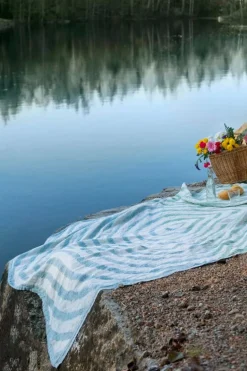 Lapuan Kankurit Metsälampi badlakan, vit - grön - regnblå