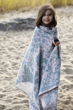 Lapuan Kankurit Villiyrtit jättehandduk, ros - petroleum