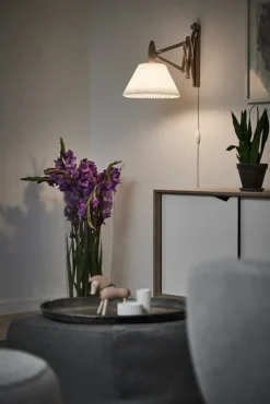 Le Klint Sax 223-2/17 vägglampa, ljus ek