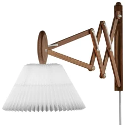 Le Klint Sax 223-2/17 vägglampa, rökt ek