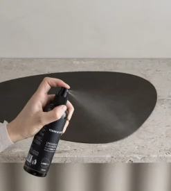 Lind DNA Curve bordstablett, 37 x 44 cm, svart Nupo-läder