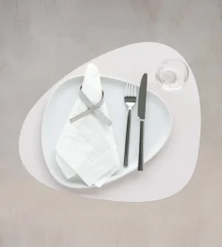 Lind DNA Curve bordstablett, 37 x 44 cm, milt hudfärgat Nupo-läder