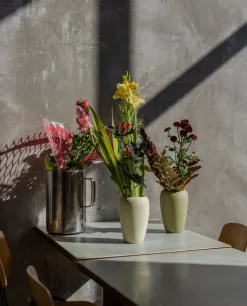 Lokal Helsinki Silmu vas, ljusgul