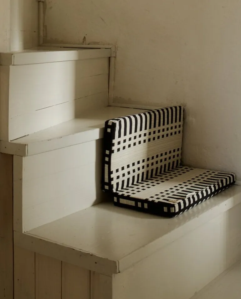 Lokal Helsinki Step kudde, Nereus, svart