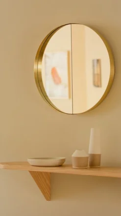 Lokal Helsinki Vino 40 spegel, mässing, utåtgående