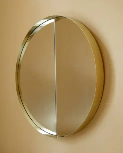 Lokal Helsinki Vino 40 spegel, mässing, utåtgående