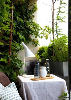 Louis Poulsen AJ bordslampa V3, vit