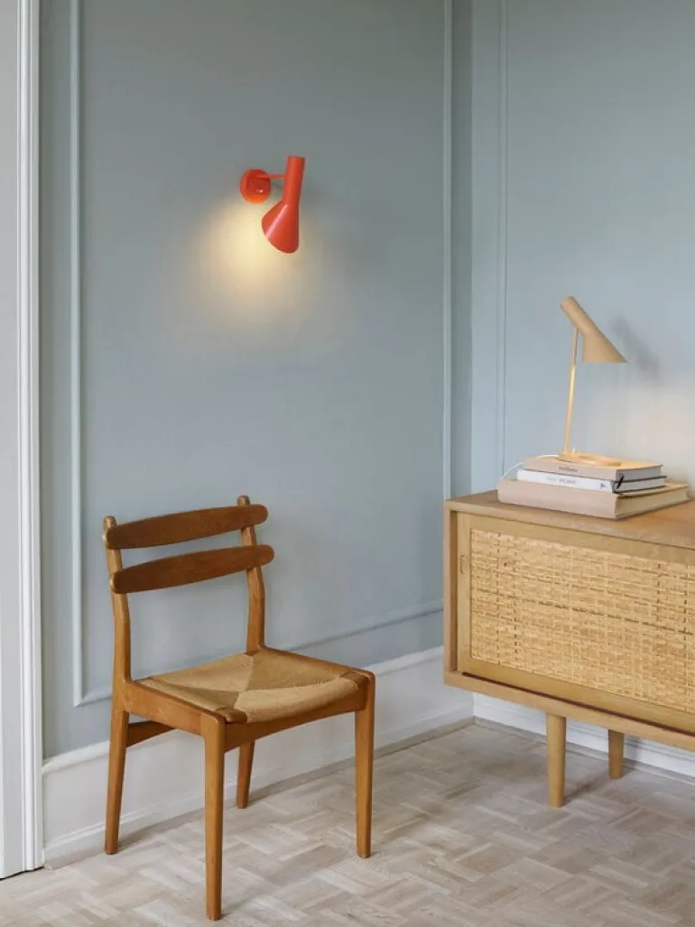 Louis Poulsen AJ Mini bordslampa, varm sand