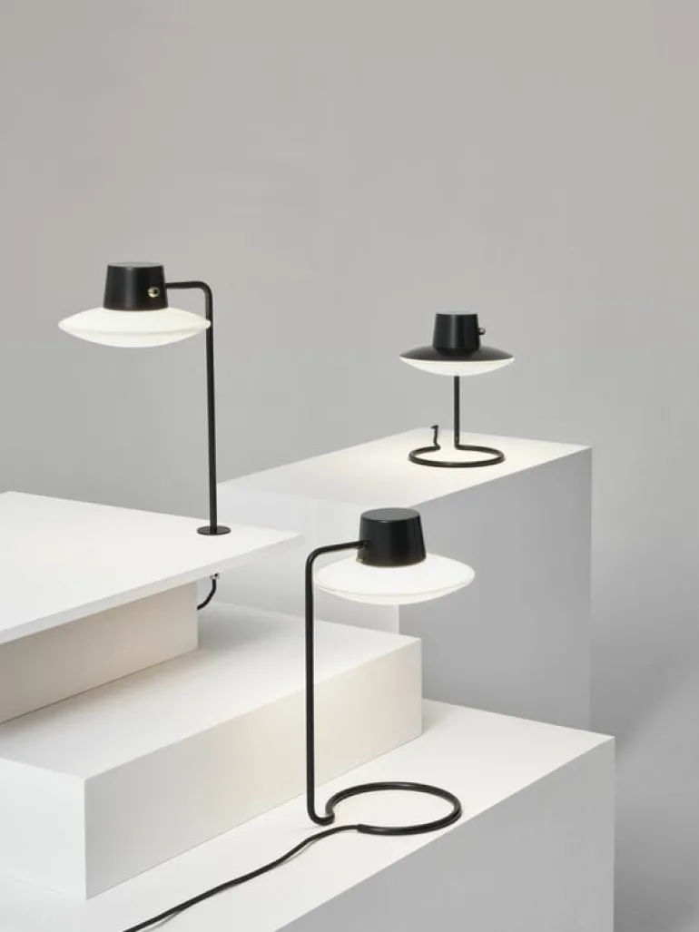 Louis Poulsen AJ Oxford bordslampa, 410 mm, opalglas