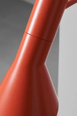 Louis Poulsen AJ vägglampa, electric orange