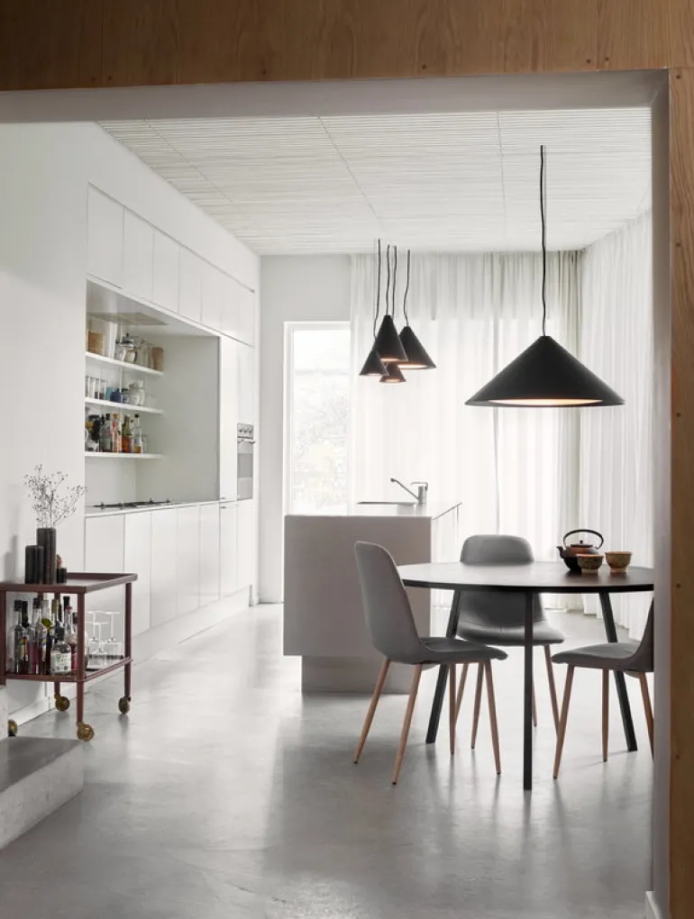 Louis Poulsen Keglen 175 pendellampa, svart