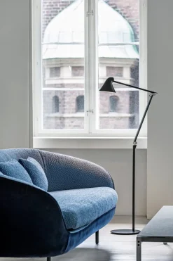 Louis Poulsen NJP golvlampa, svart