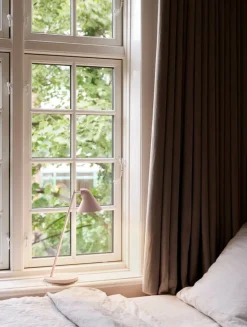 Louis Poulsen NJP Mini bordslampa, vit