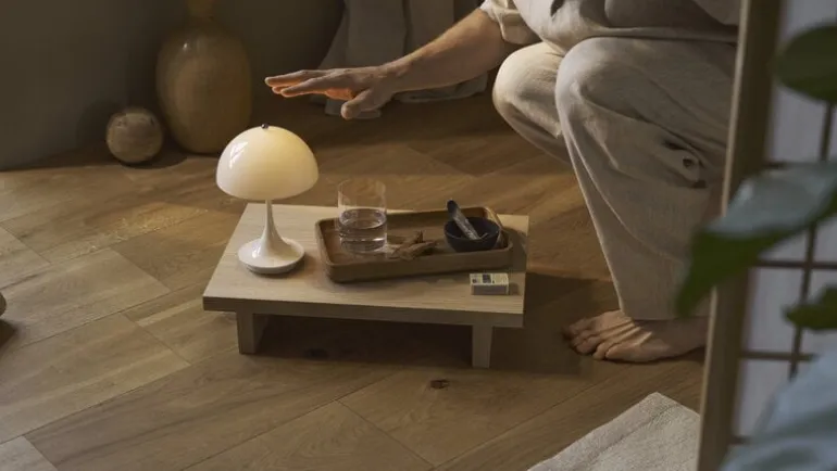 Louis Poulsen Panthella 160 Portable V3 bordslampa, opal beige