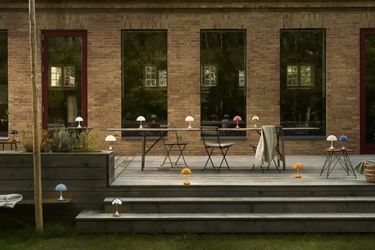 Louis Poulsen Panthella 160 Portable V3 bordslampa, opalblekblå