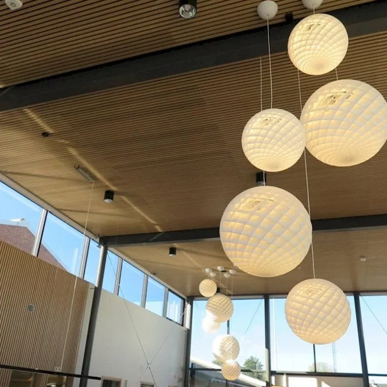 Louis Poulsen Patera 600 pendellampa, vit