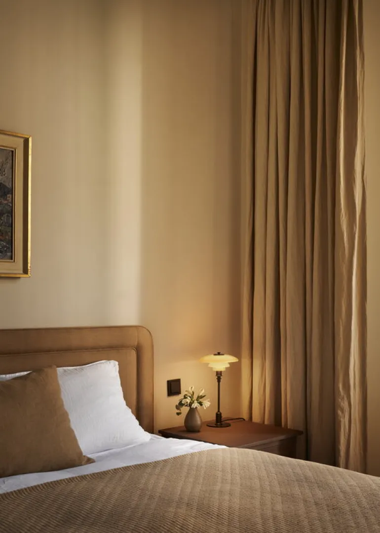 Louis Poulsen PH 2/1, bordslampa, Limited edition, dustig terrakotta