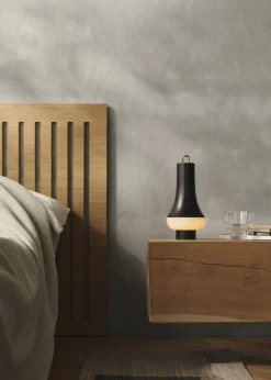 Louis Poulsen Tomoshi bärbar bordslampa, mörkbrun