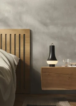 Louis Poulsen Tomoshi bärbar bordslampa, mörkbrun