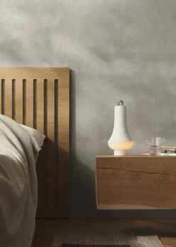 Louis Poulsen Tomoshi bärbar bordslampa, vit