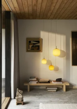 Louis Poulsen VL45 Radiohus 250 pendel, mässing - blekgul