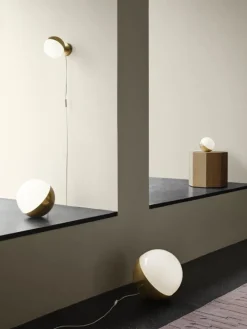 Louis Poulsen VL Studio 150 vägglampa, mässing