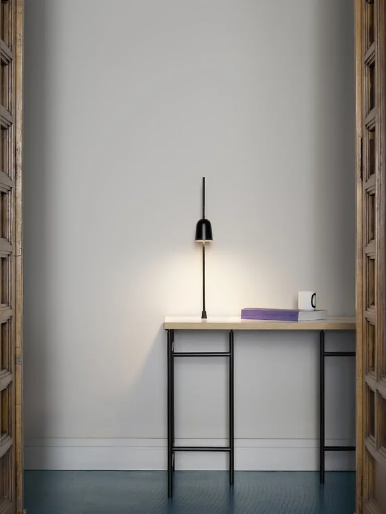 Luceplan Ascent bordslampa, svart