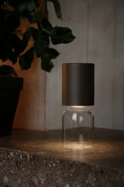 Luceplan Nui Mini bärbar bordslampa, greige