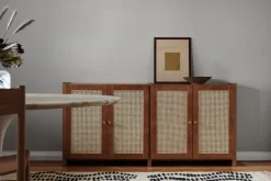 Lundia Classic sidobord med rottingdörrar, brunlackad