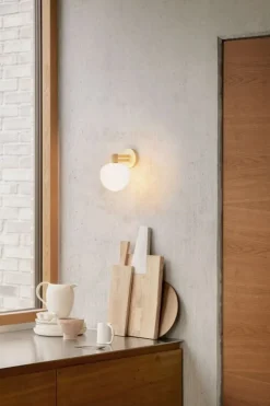 LYFA Memoir 120 vägglampa, mässing