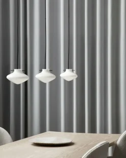 LYFA Repose pendel 175, opal - svart