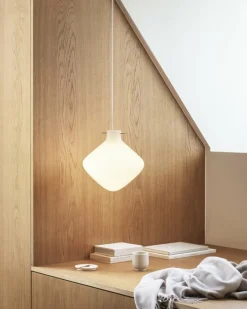 LYFA Repose pendel 260, opal - mässing