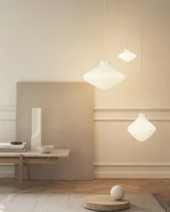 LYFA Repose pendel 400, opal - mässing