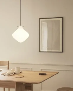 LYFA Repose pendel 260, opal - svart