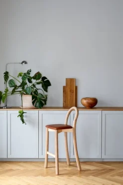 Made by Choice Goma barstol, naturell - cognacsfärgat läder