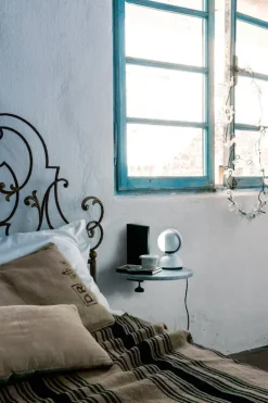 Magis Spike hylla, svart - vit Carrara-marmor