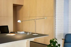 Marset Copernica M bordslampa, röd - svart