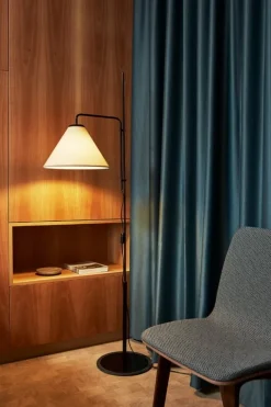 Marset Funiculi Fabric golvlampa, svart - sand