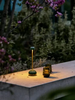 Marset Sips bärbar lampa, grön - guld