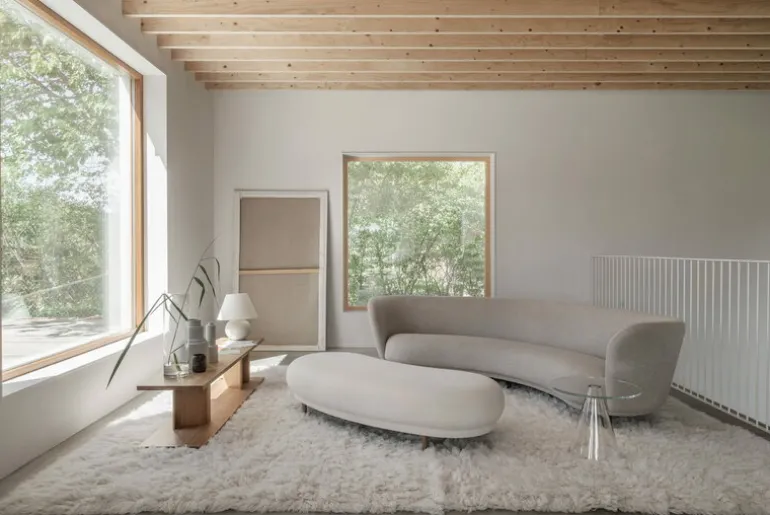 Massproductions Bit sidobord, naturlig ek