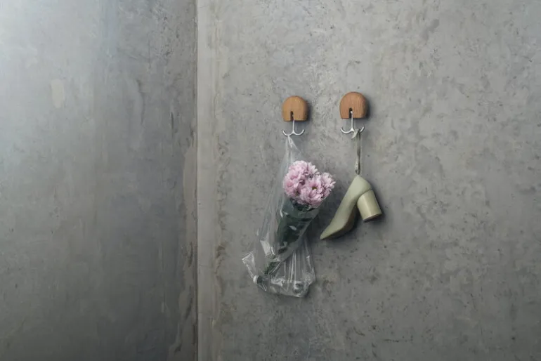 Massproductions Hercule väggkrok, oljad ek