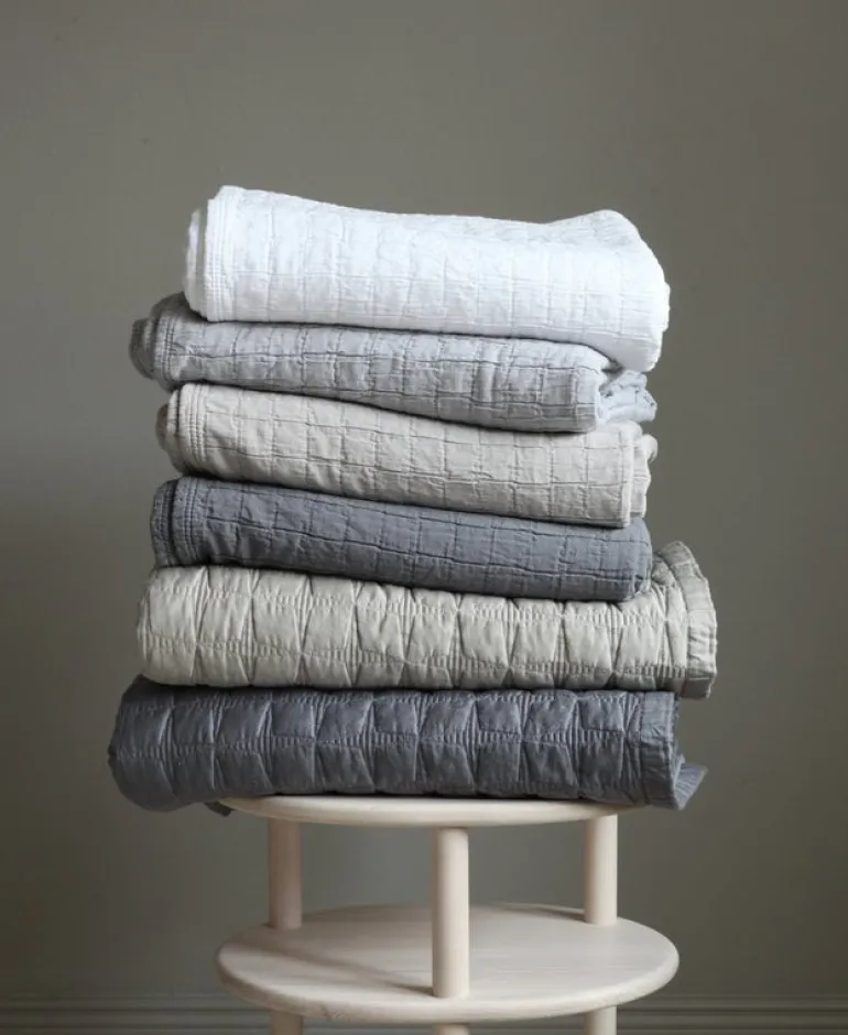 Matri Aava överkast, 160 x 260 cm, ljusgrå