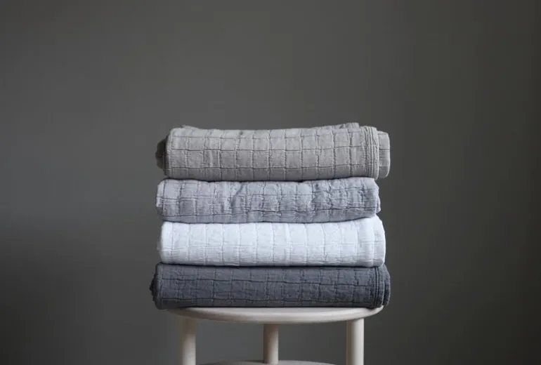 Matri Aava överkast dubbelsäng, 260 x 260 cm, vitt