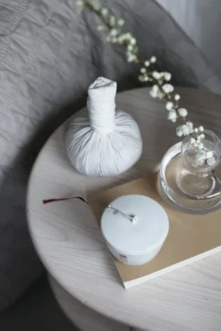 Matri Lempi nattduksbord, ask