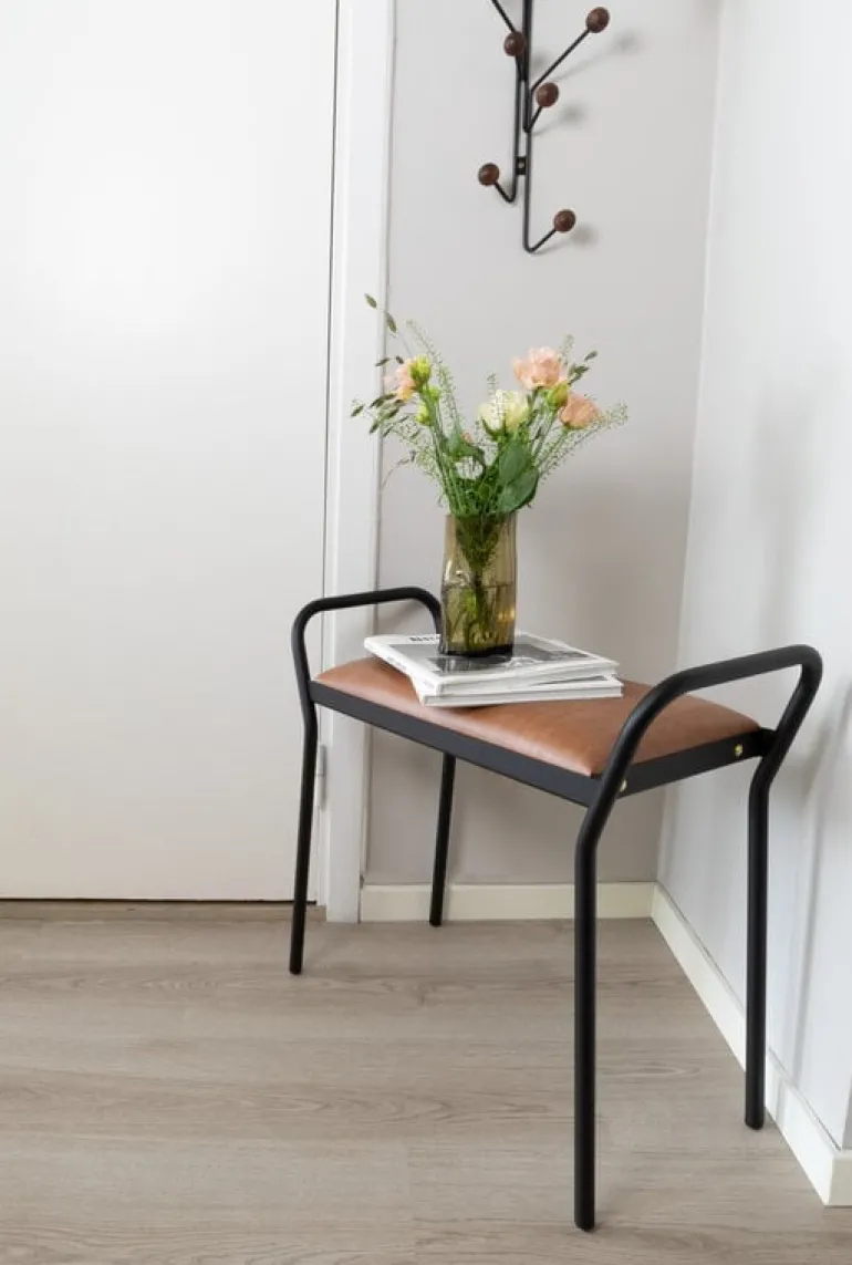 Maze Bill Vertical klädhängare, svart - betsad ek