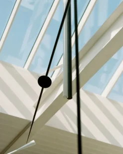 Michael Anastassiades Mobile Chandelier 5 golvlampa, svart patinerad mässing