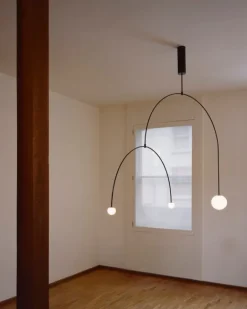 Michael Anastassiades Mobile Chandelier 9, svart patinerad mässing